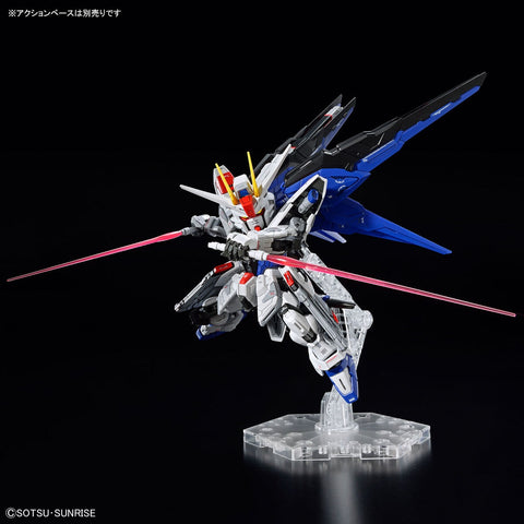 master grade sd freedom gundam